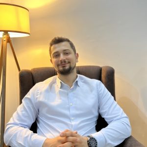 Uzm. Kl. Psk. Ahmet Önbaş